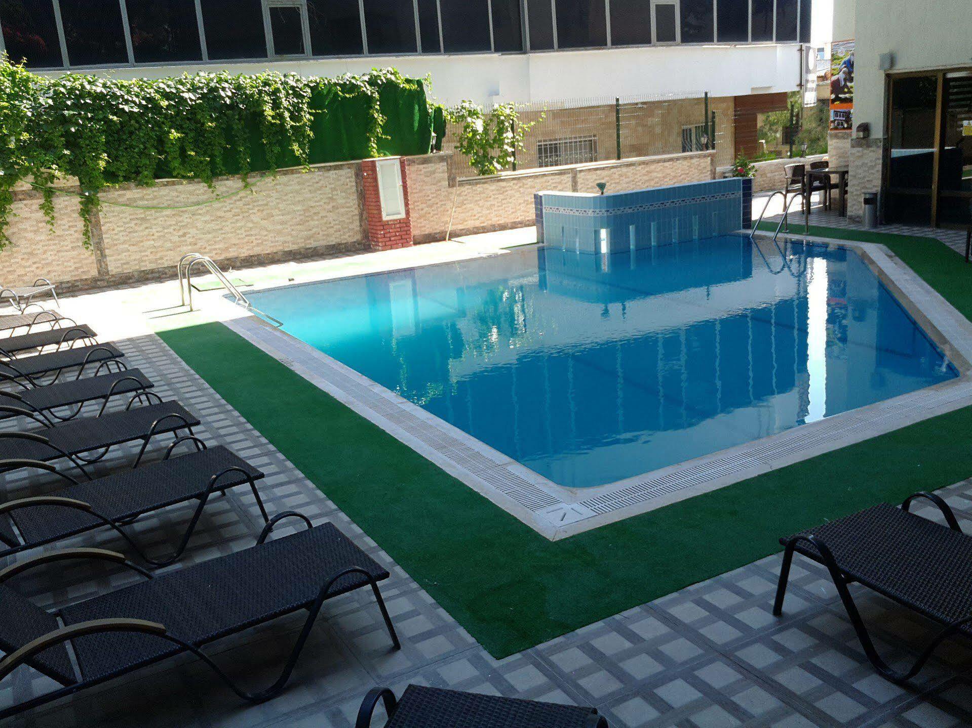 Saturn Hotel 쿠사다시 외부 사진